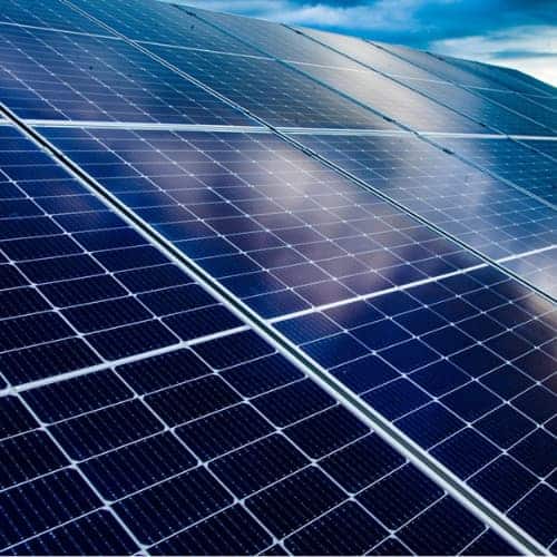 Nettoyage de panneaux solaires par drone en Belgique