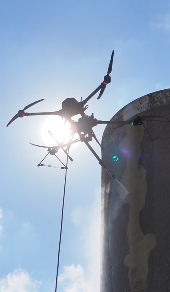 Icare Drone nettoie par drone