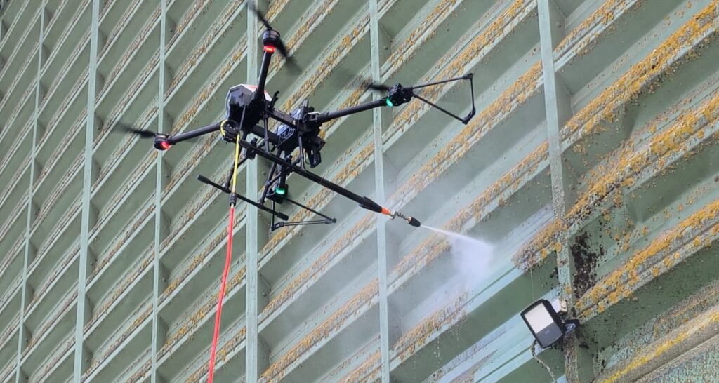 Nettoyage de façade ou bardage par drone en Belgique