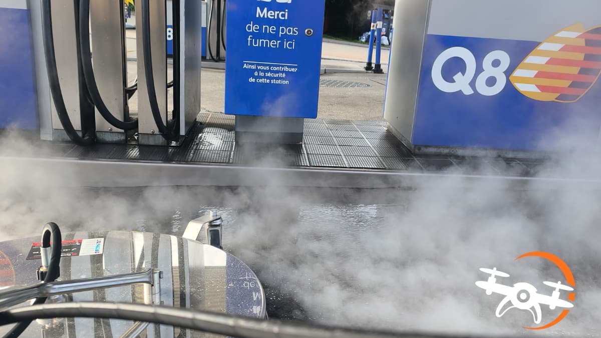 Nettoyage vapeur de la dalle d’une station service à Pont-à-Celles